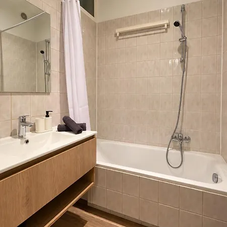 Rdc F3 Centre Apartment